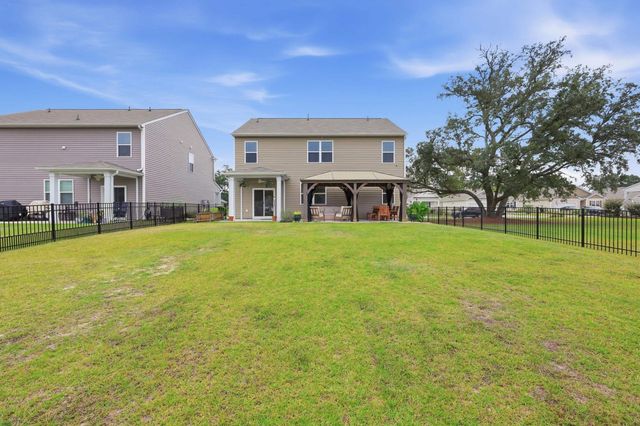 2297 Ainsley Dr., Little River, SC 29566