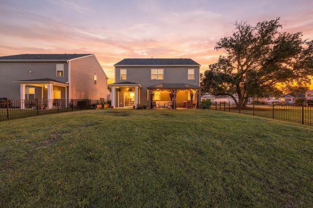2297 Ainsley Dr., Little River, SC 29566