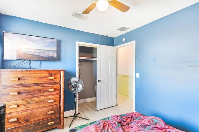 323 GREENWOOD AVENUE, Lehigh Acres, FL 33936