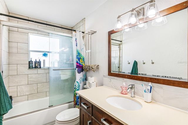 323 GREENWOOD AVENUE, Lehigh Acres, FL 33936