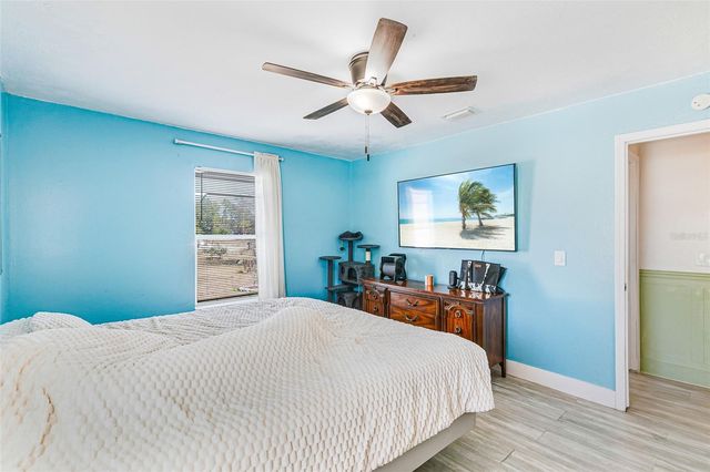 323 GREENWOOD AVENUE, Lehigh Acres, FL 33936