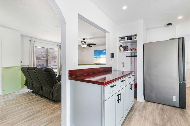 323 GREENWOOD AVENUE, Lehigh Acres, FL 33936