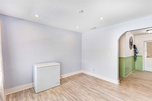 323 GREENWOOD AVENUE, Lehigh Acres, FL 33936