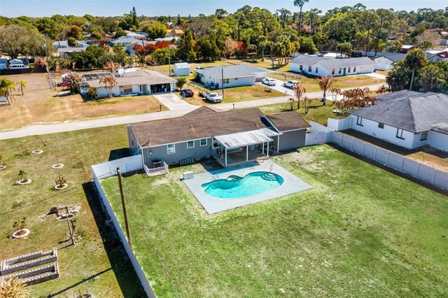 323 GREENWOOD AVENUE, Lehigh Acres, FL 33936