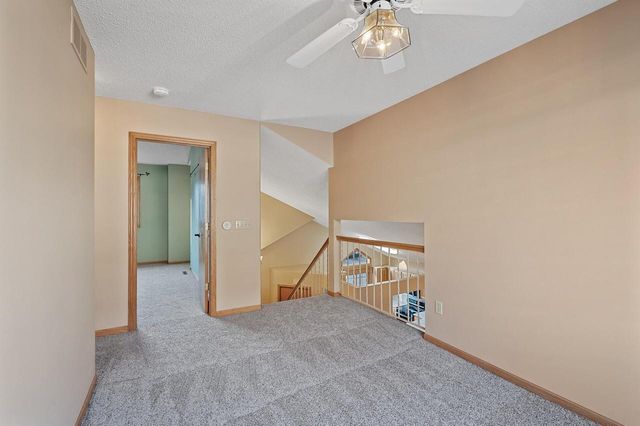 2909 Devonshire Circle E, Woodbury, MN 55125