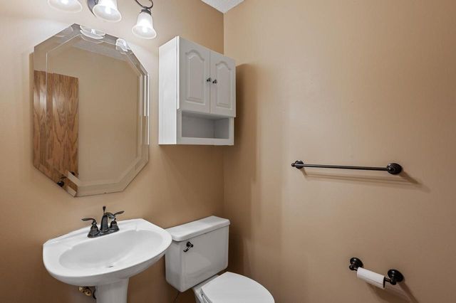 2909 Devonshire Circle E, Woodbury, MN 55125