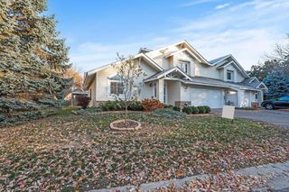 2909 Devonshire Circle E, Woodbury, MN 55125