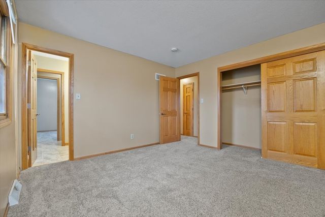 301 SE 2nd Street, Ankeny, IA 50021