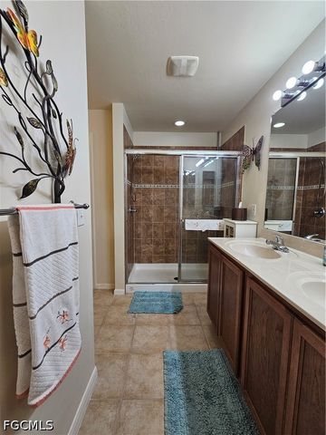 9249 Aegean CIR, Lehigh Acres, FL 33936