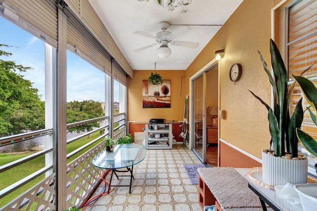 3054 Rexford C, Boca Raton, FL 33434