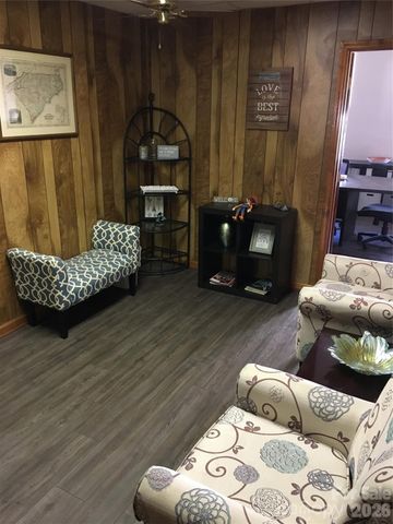 117 W Union Street, Morganton, NC 28655