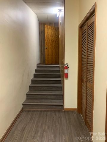 117 W Union Street, Morganton, NC 28655