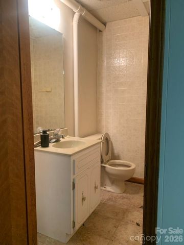 117 W Union Street, Morganton, NC 28655