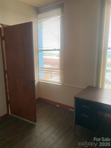 117 W Union Street, Morganton, NC 28655