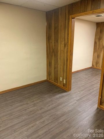 117 W Union Street, Morganton, NC 28655