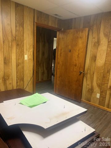 117 W Union Street, Morganton, NC 28655