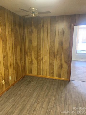 117 W Union Street, Morganton, NC 28655