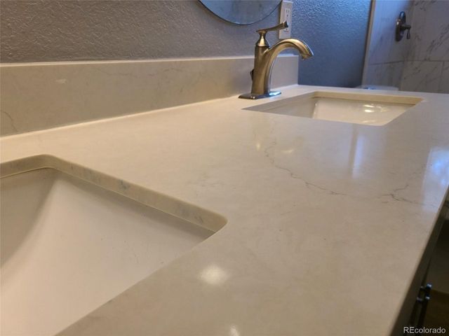 6420 W 74th Ave, Arvada, CO 80003