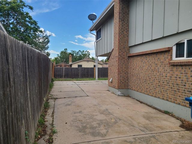 6420 W 74th Ave, Arvada, CO 80003