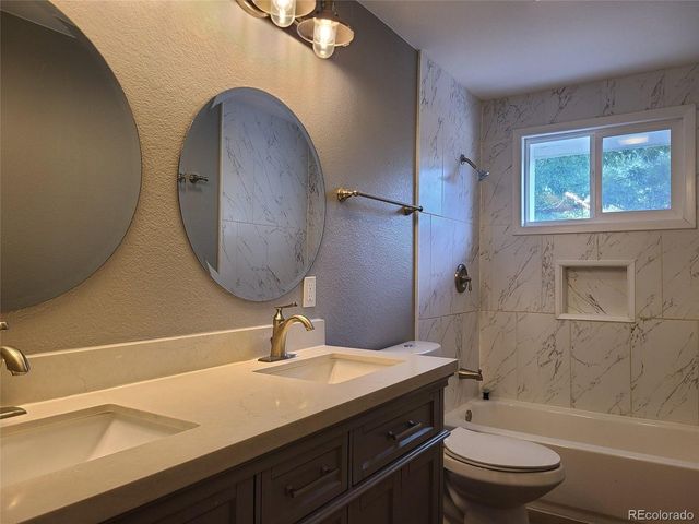 6420 W 74th Ave, Arvada, CO 80003