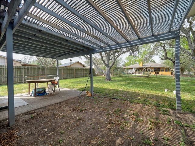 2857 TUMBLEWEED Dr, Corpus Christi, TX 78410