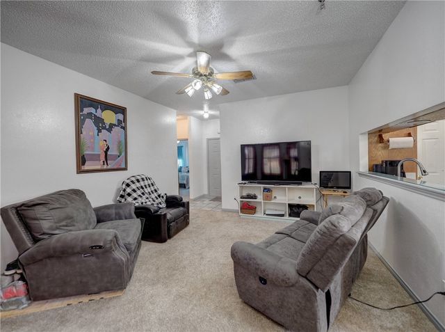 2857 TUMBLEWEED Dr, Corpus Christi, TX 78410