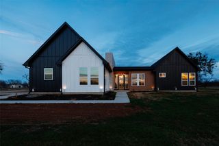 7316 N Sundance Drive, Joshua, TX 76058