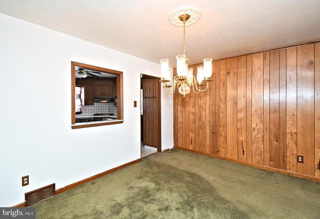 145 COLONIAL, Norristown, PA 19403