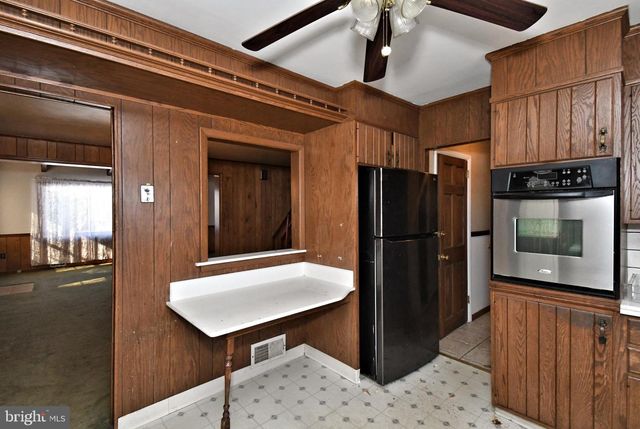 145 COLONIAL, Norristown, PA 19403