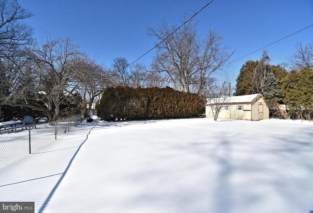 145 COLONIAL, Norristown, PA 19403