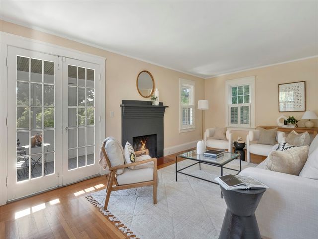 377 Cole Avenue, Providence, RI 02906