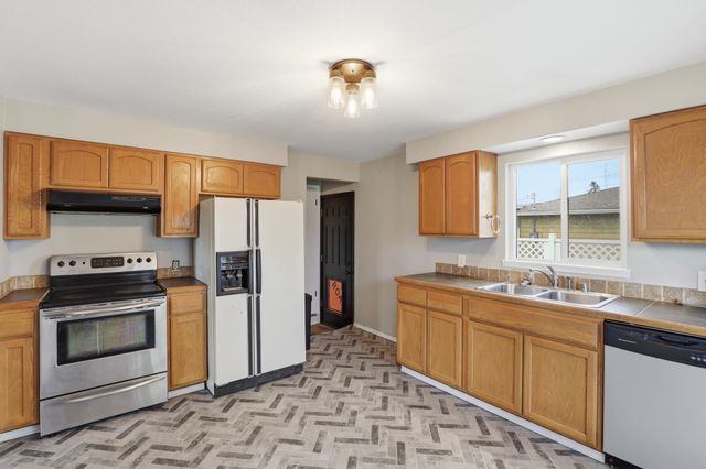 7907 E Indiana Ave, Spokane Valley, WA 99212
