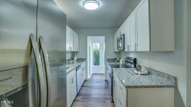 4 Haver Hill Court, Johnson City, TN 37604