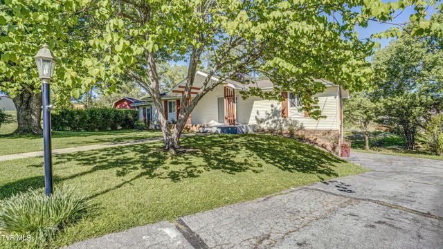 4 Haver Hill Court, Johnson City, TN 37604