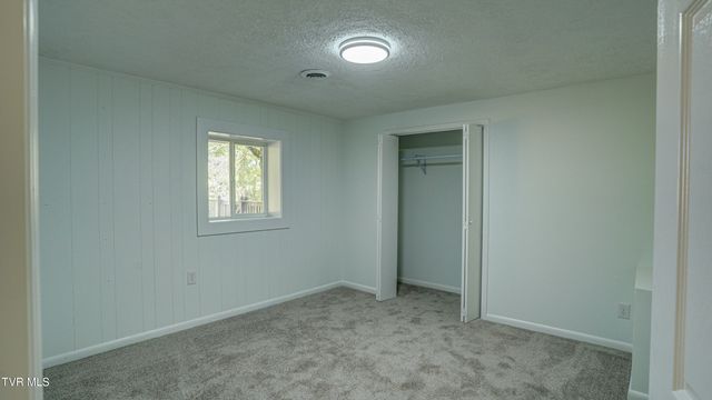 4 Haver Hill Court, Johnson City, TN 37604