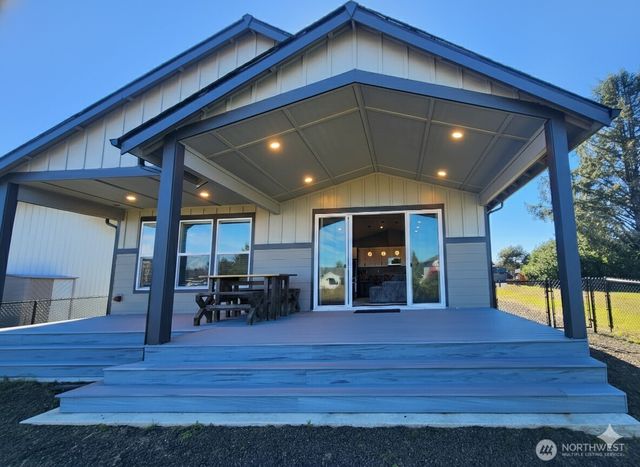 332 Cockle Street SW, Ocean Shores, WA 98569