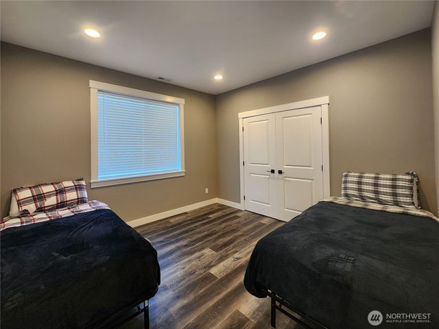 332 Cockle Street SW, Ocean Shores, WA 98569