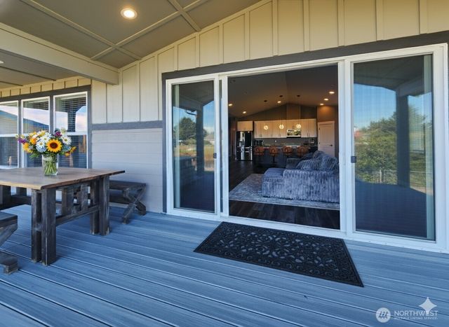 332 Cockle Street SW, Ocean Shores, WA 98569