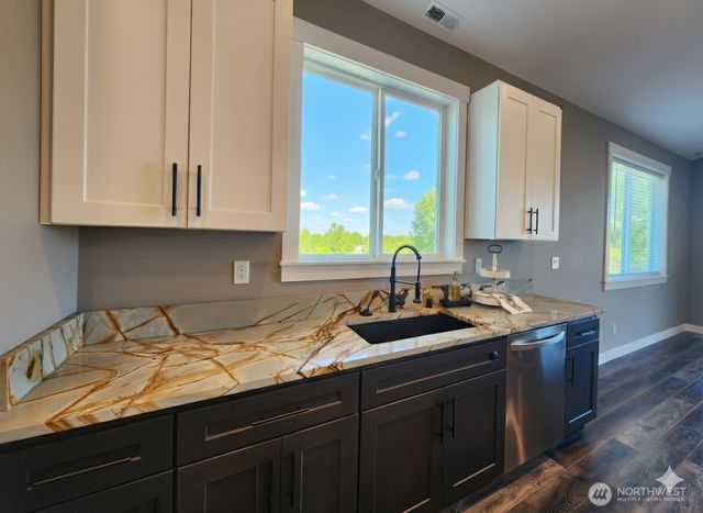 332 Cockle Street SW, Ocean Shores, WA 98569