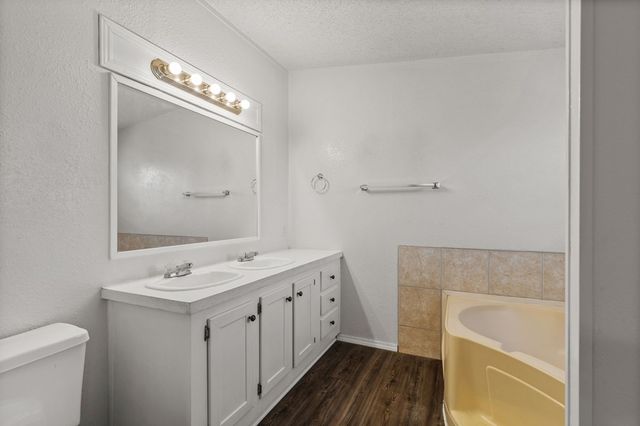 4120 E Marigold St, Gardendale, TX 79758