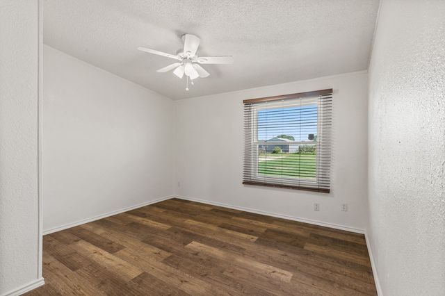 4120 E Marigold St, Gardendale, TX 79758