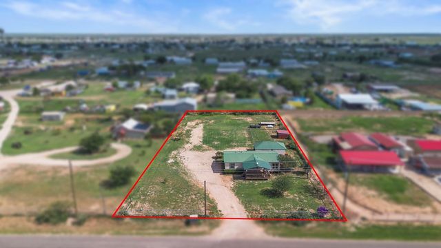 4120 E Marigold St, Gardendale, TX 79758