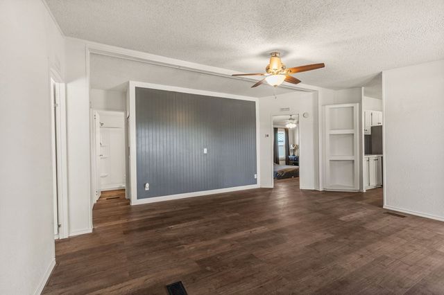 4120 E Marigold St, Gardendale, TX 79758