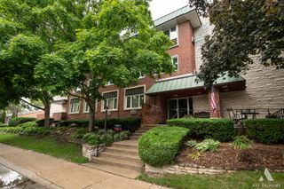 101 N Peartree Lane 101, Arlington Heights, IL 60004