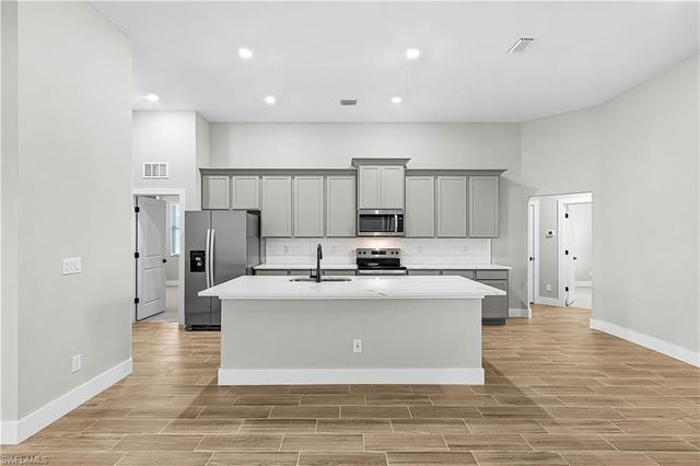2934 SW 1st PL, Cape Coral, FL 33914