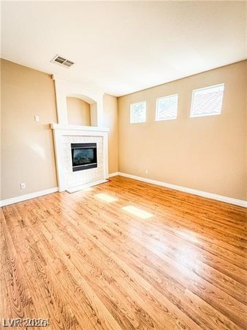 3322 Lark Bunting Street, Las Vegas, NV 89117