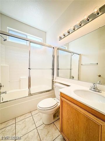 3322 Lark Bunting Street, Las Vegas, NV 89117