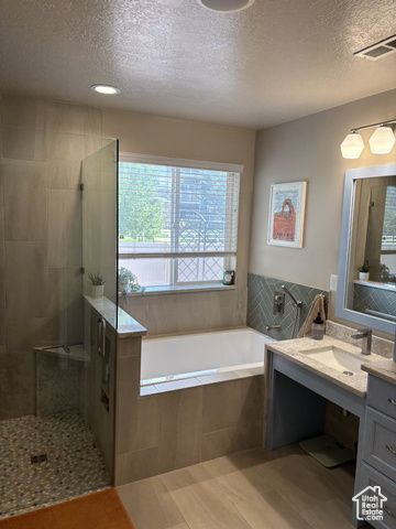 930 N REDBRIDGE DR, North Salt Lake, UT 84054