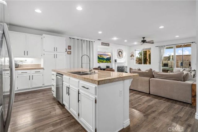 4048 J-9, Lancaster, CA 93536