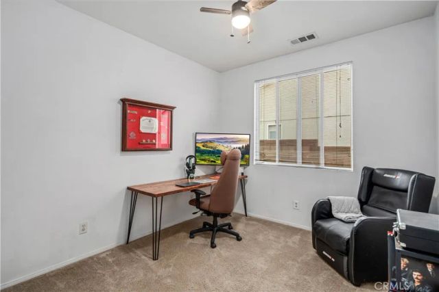 4048 J-9, Lancaster, CA 93536